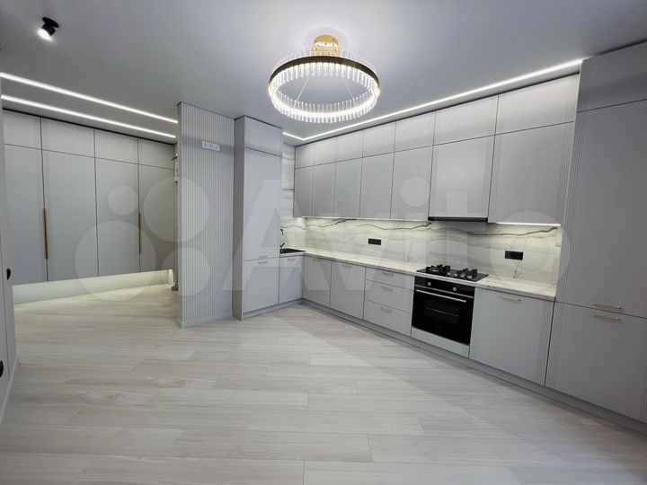 2-к. квартира, 67 м², 11/12 эт.