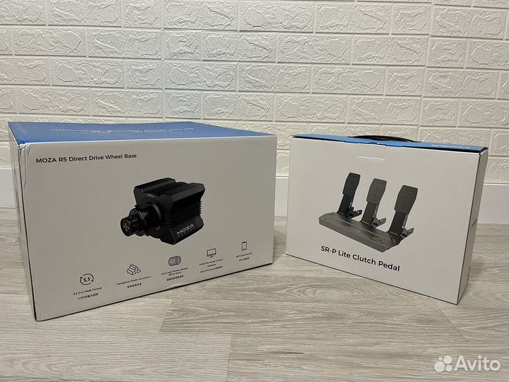 Игровой руль Moza R5 с 3 педалями SR-P Lite новый