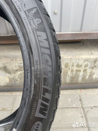 Michelin Agilis Alpin 255/40 R20 и 285/35 R20