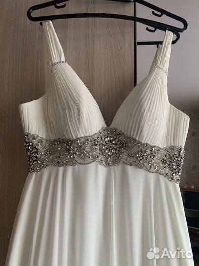 Свадебное платье 42 44 миди