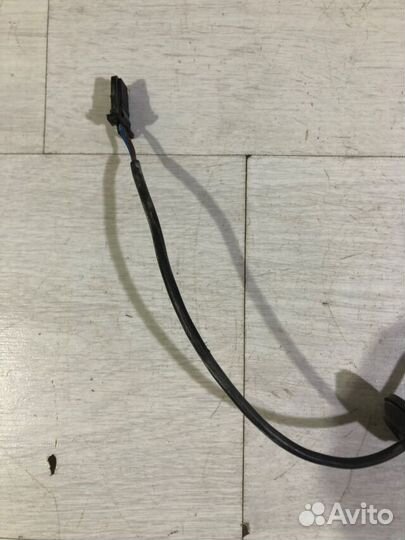 Активатор лючка бензобака volkswagen polo 5 рест 1