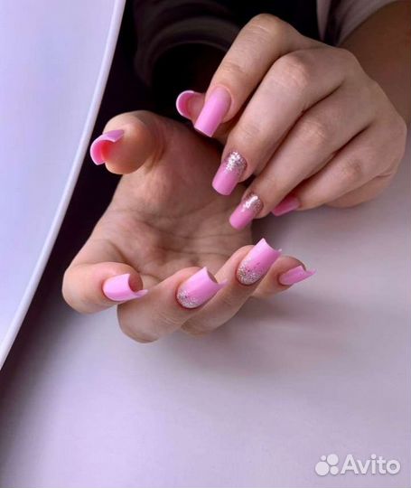 Маникюр. Педикюр. Наращивание ресниц