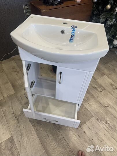 Тумба с раковиной новая