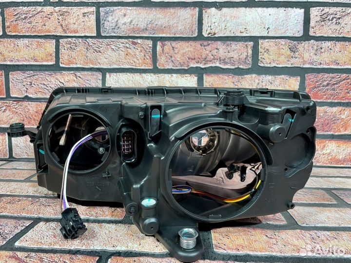 Фара передняя правая на Шкода Октавиа А7 дор