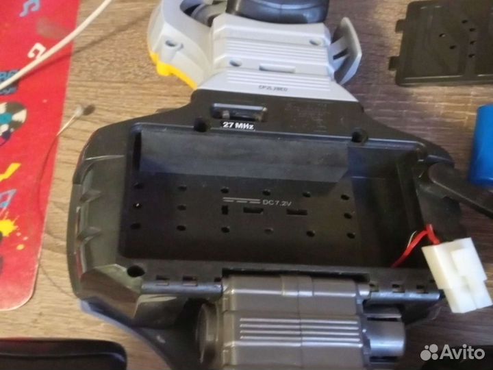 Машина на пульте управления большая