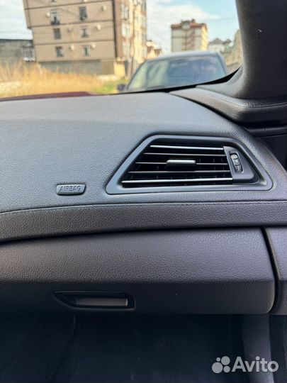 Дефлектор воздуховода правый передний f06 f12