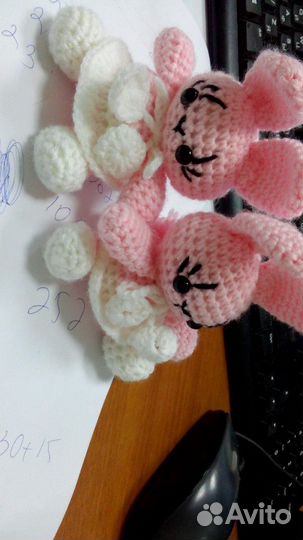 Зайка символ 2023 года, вязаная игрушка