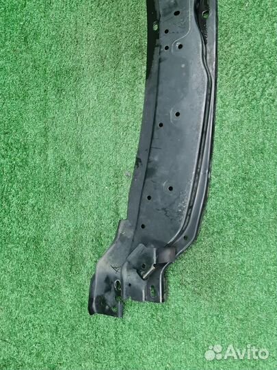 Усилитель переднего бампера Infiniti QX80