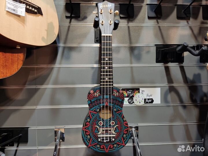 Terris JUS-20 maya - Укулеле