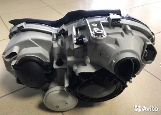 Фара правая мерседес W203 C203 Новая