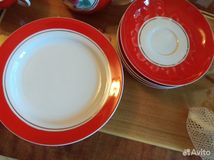 Чайный сервиз красный Дулево редкий