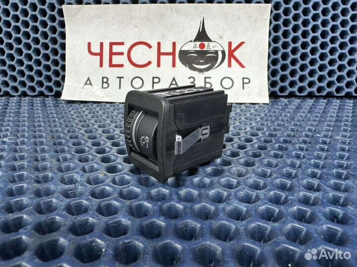 Кнопка подсветки панели приборов VW Tiguan/Тигуан