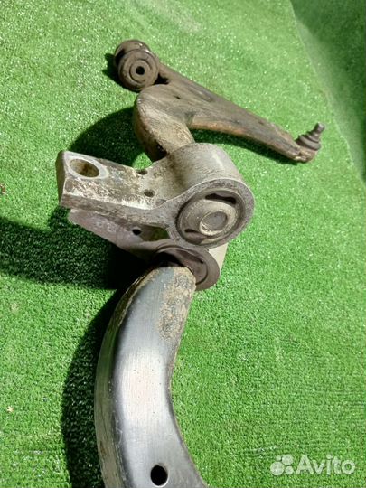 Передние Рычаги Форд Фюжен 1