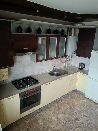 3-к. квартира, 96 м², 2/3 эт.