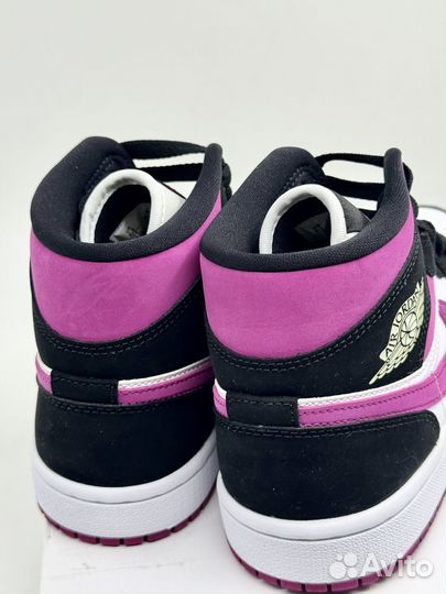 Кроссовки Jordan 1 Mid Magenta (размер 37,5)