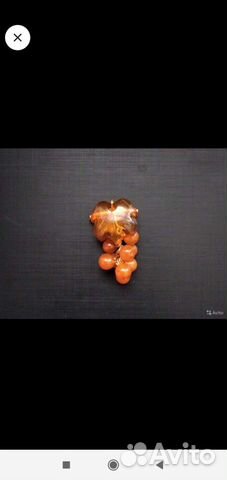 Брошь из янтаря