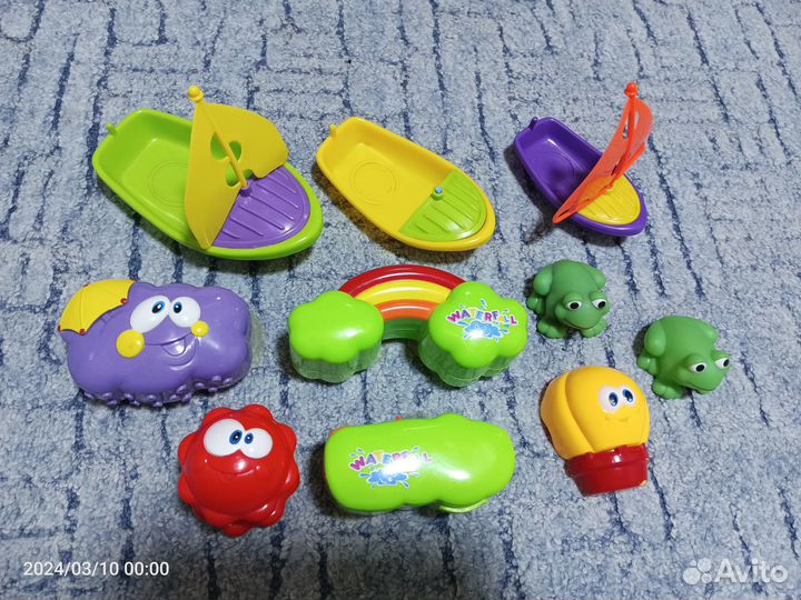 Игрушки для купания в ванной
