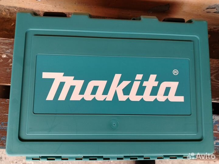 Перфоратор makita