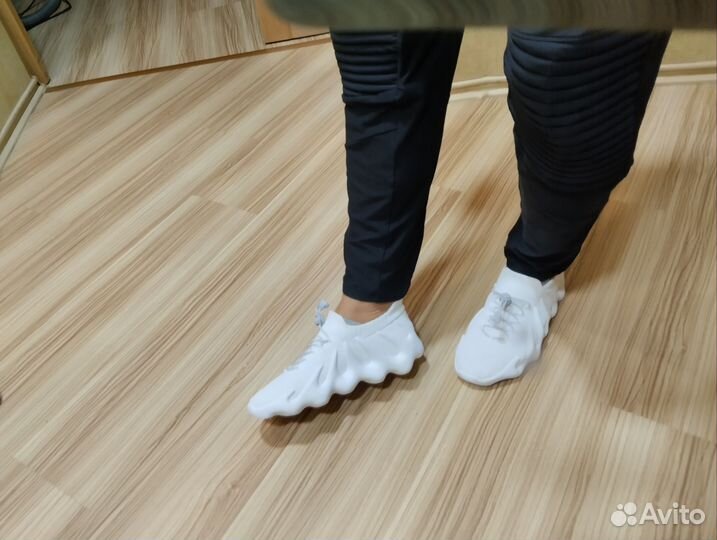 Кроссовки летние