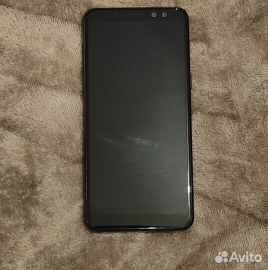 Samsung Galaxy A8 (2018), 4/32 ГБ