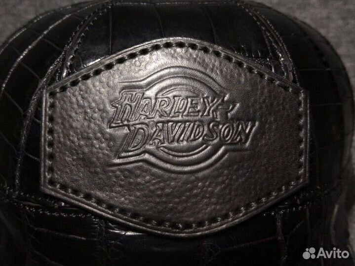 Кепка кожаная