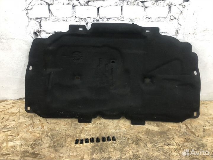 Шумоизоляция капота Volvo S40 2 рестайлинг