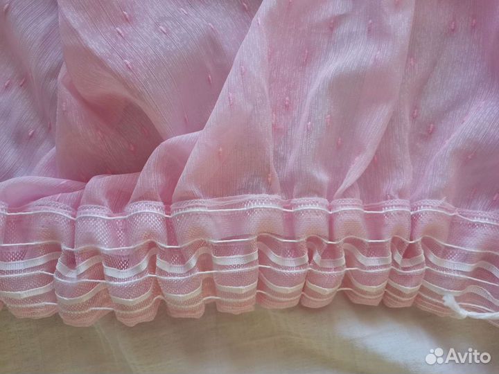 Шторы две штуки, высота 2,7 ширина 1,5 одной