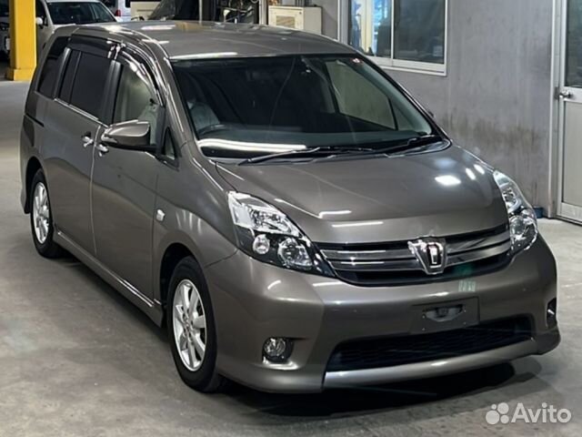 Toyota Isis 1.8 CVT, 2016, 78 000 км