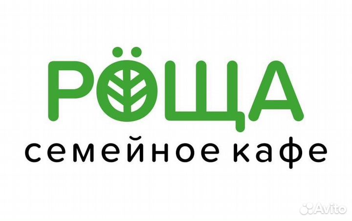 Официант-бармен в кафе