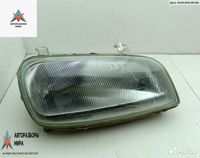 Фара правая Toyota RAV4 (XA10) 1996