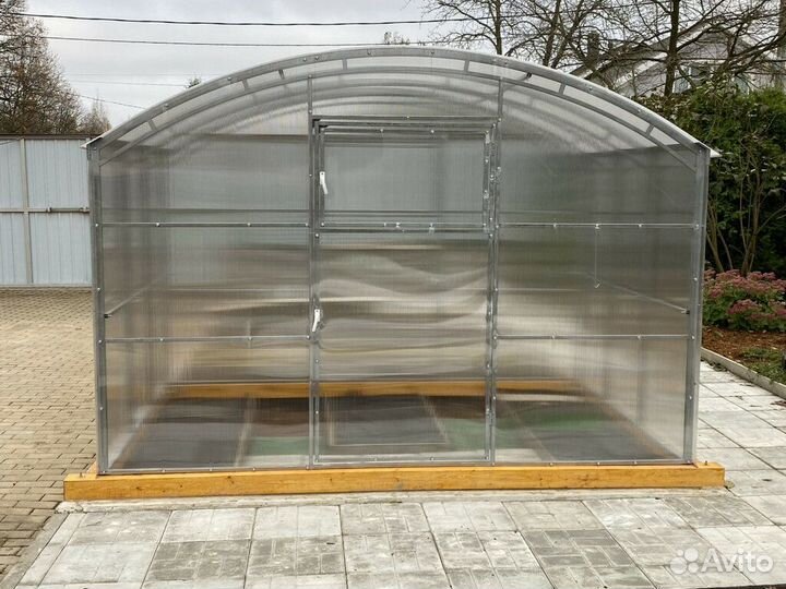 Теплица из поликарбоната