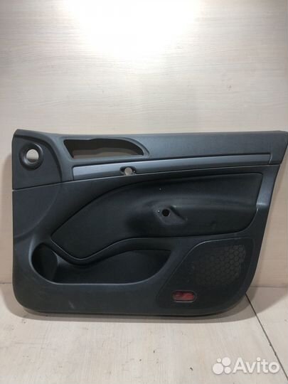 Обшивка двери передней правой Шкода Октавия A5