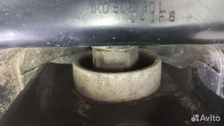 Рычаг задний правый продольный Volkswagen Tiguan 2