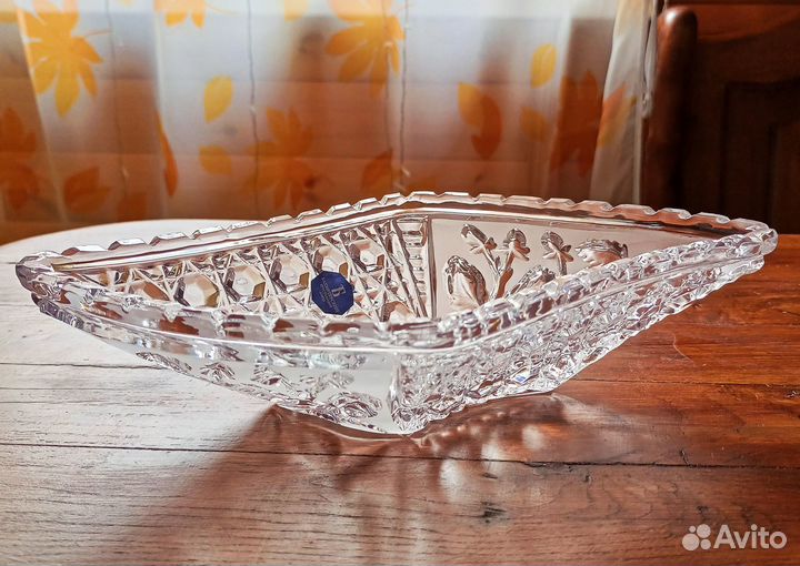 Хрустальный салатник новый в подарочной упаковке