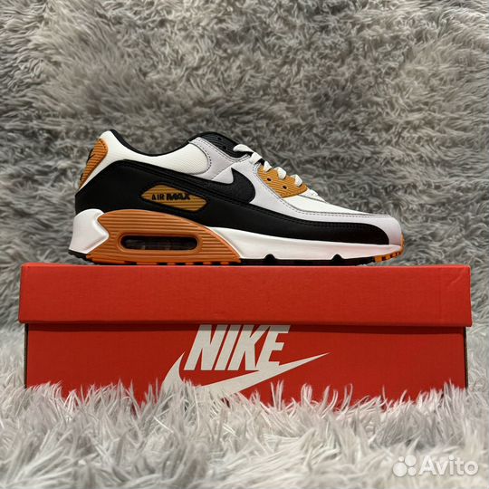 Nike Air Max 90 Monarch