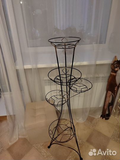 Стойка для цветов напольная