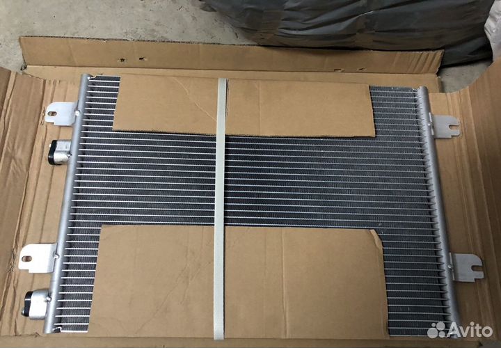 Радиатор кондиционера Logan 1