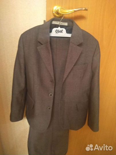 Школьный костюм серого цвета,разм 128