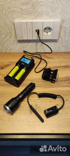 Nitecore C17