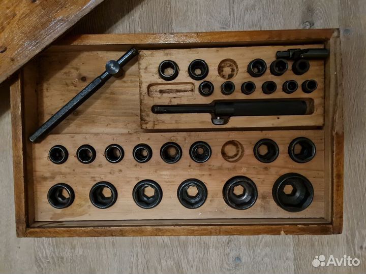 Набор автомобильных ключей СССР коллекция