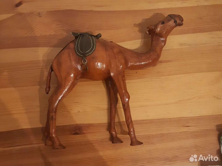 Сувенирный верблюд