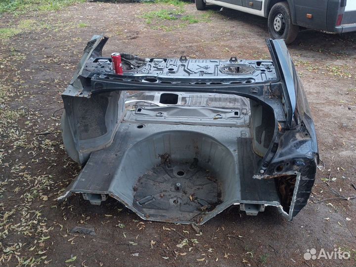 Четверть nissan teana j32