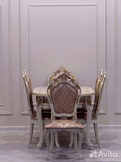 Комплект стол и стулья. В наличии