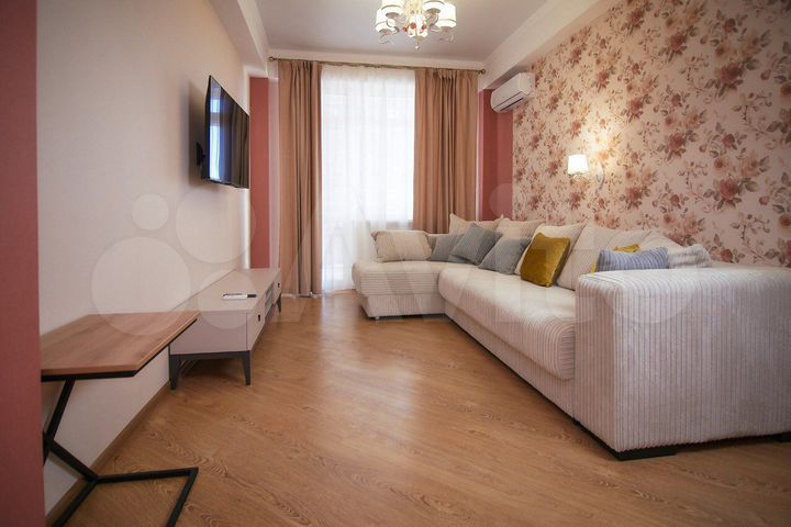 2-к. квартира, 75 м², 2/8 эт.