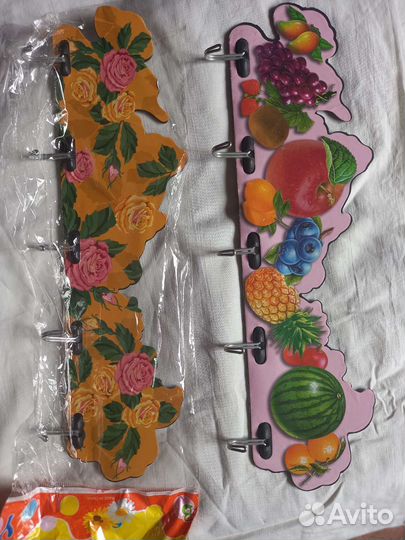 Вешалки цветные