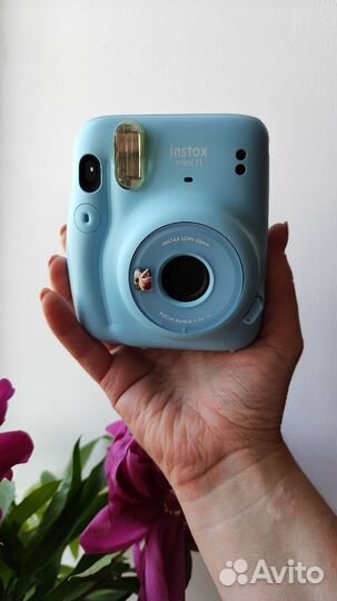 Фотоаппарат мгновенной печати instax mini 11