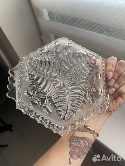 Конфетница стеклянная