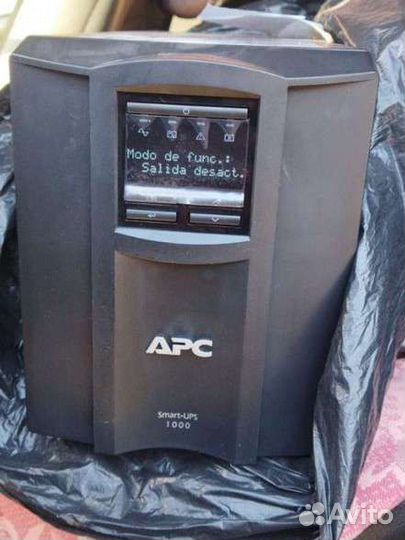 Ибп APC Smart-UPS 1000VA/700 2018год