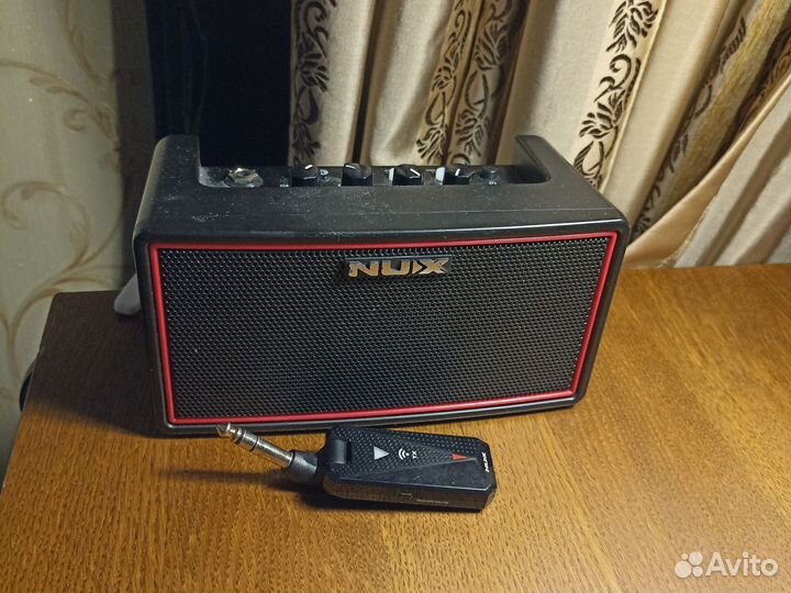 Гитарный комбоусилитель Nux mighty air 10 вт