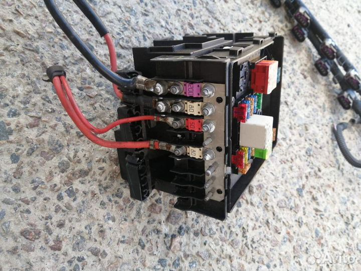 Блок Предохранителей Пассат Б6